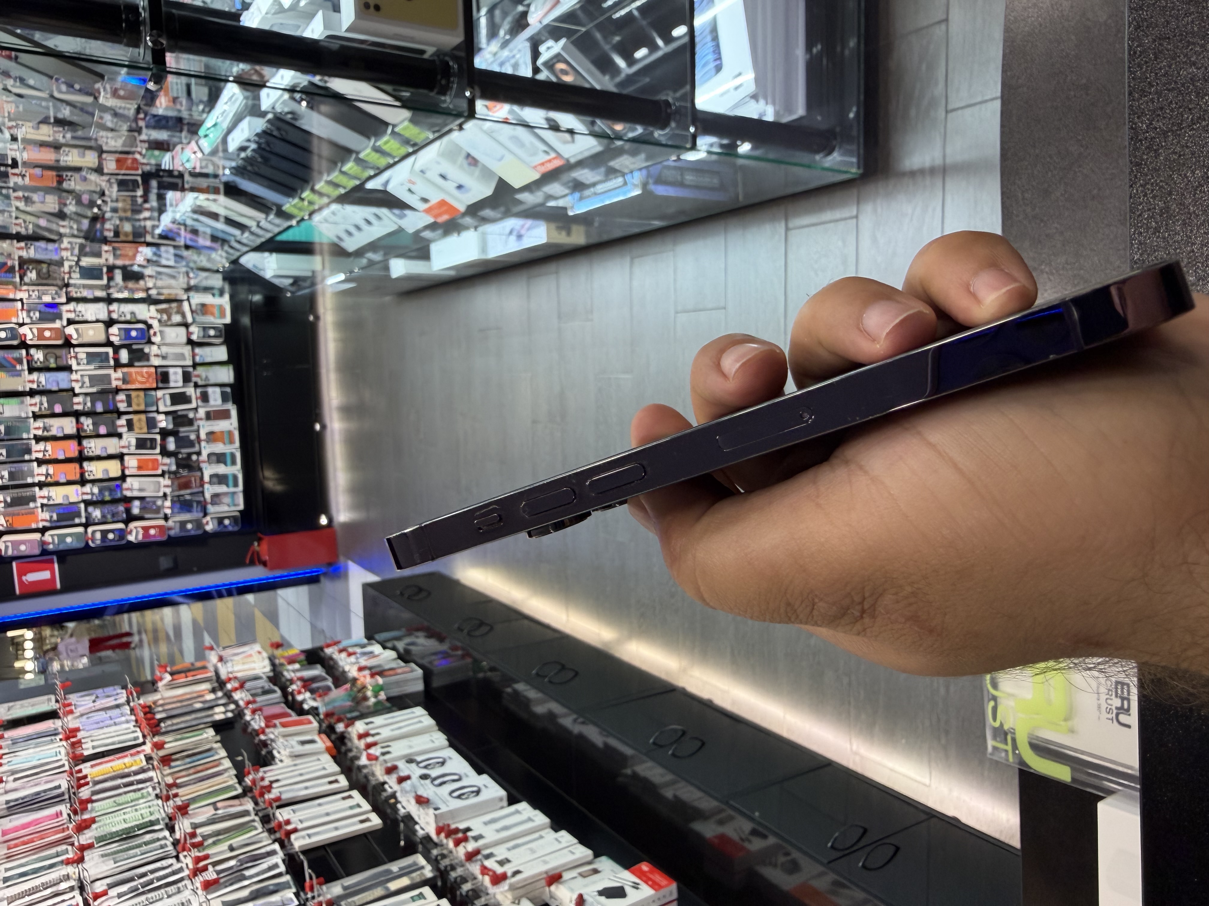 Б/У Смартфон Apple iPhone 14 Pro 256GB Purple