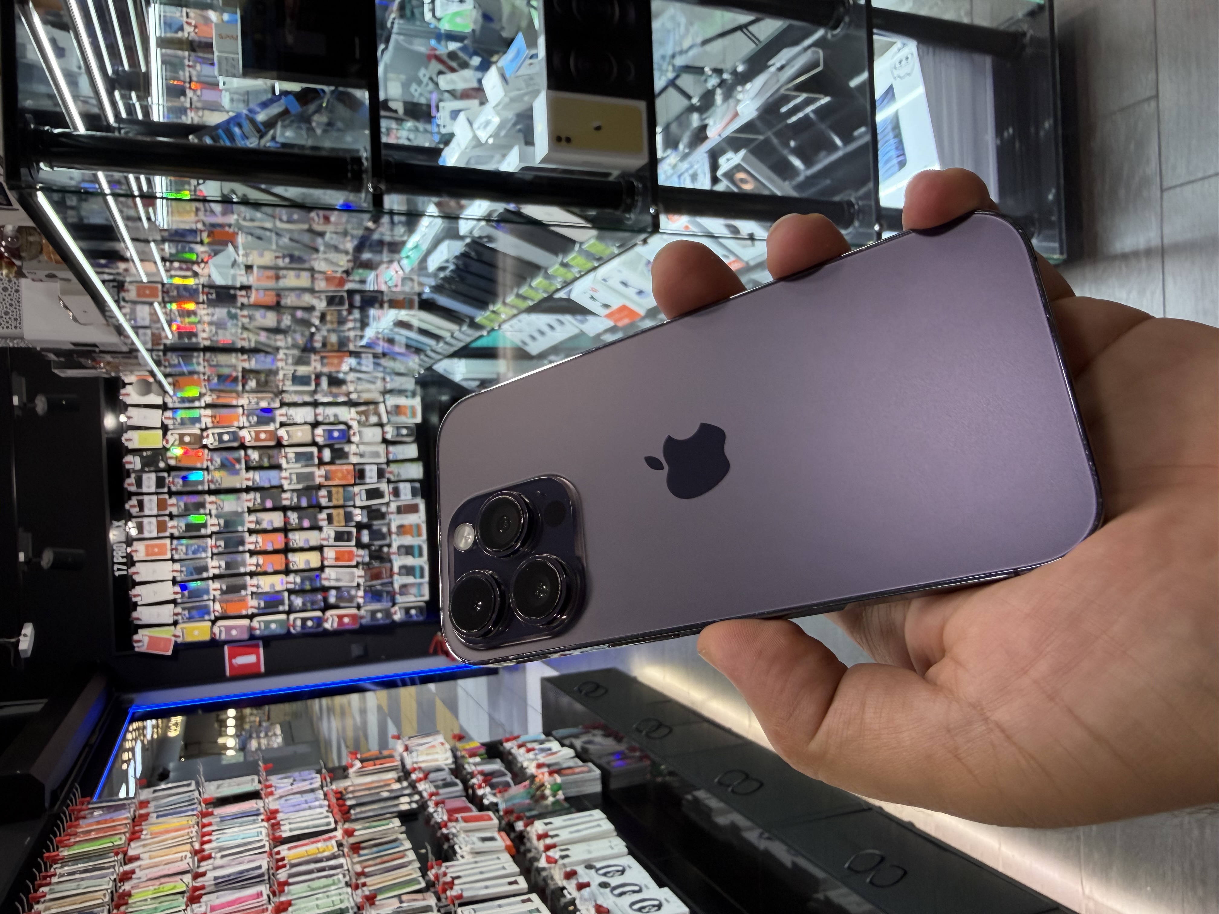 Б/У Смартфон Apple iPhone 14 Pro 256GB Purple